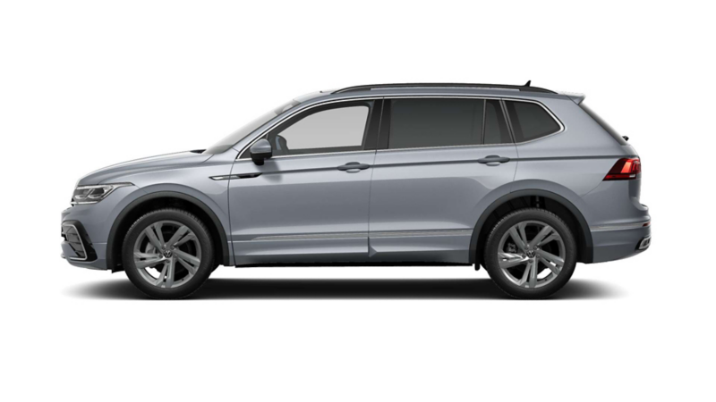 Tiguan 2024, versión R-Line 1.4 litros, en color exterior gris platino. 