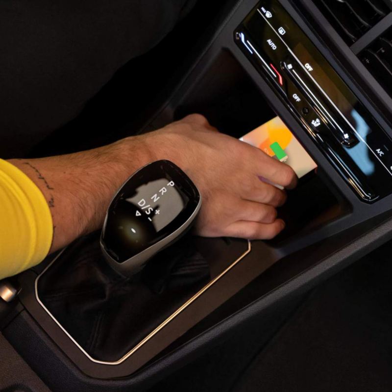 Qué es la transmisión Tiptronic - Es una caja de cambios de velocidades con la que eliges tu carro en manual o automático. 