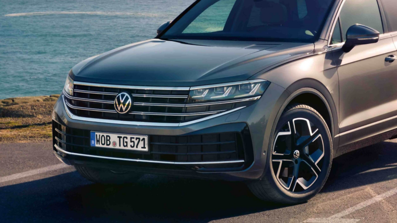 Front view of a VW Touareg