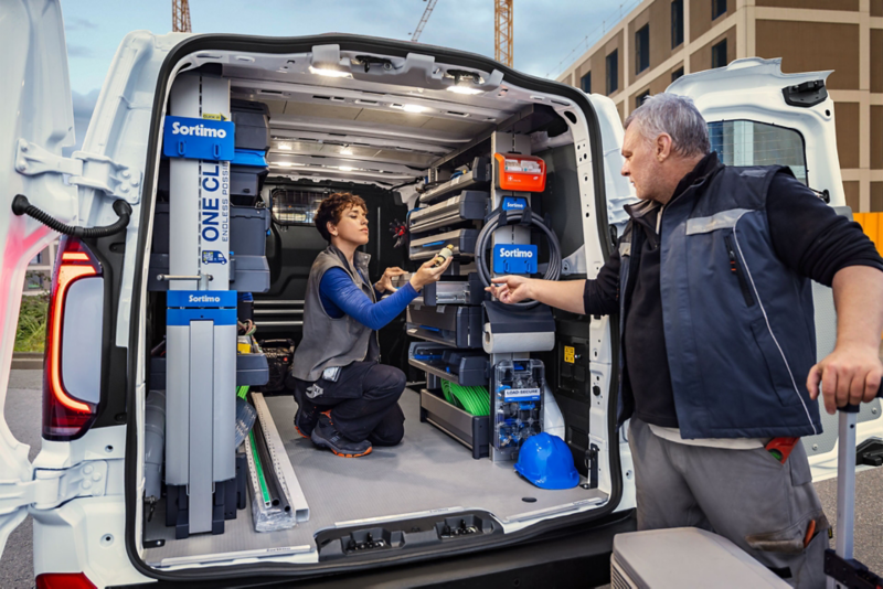 Un atelier mobile de l'intérieur VW Transporter.