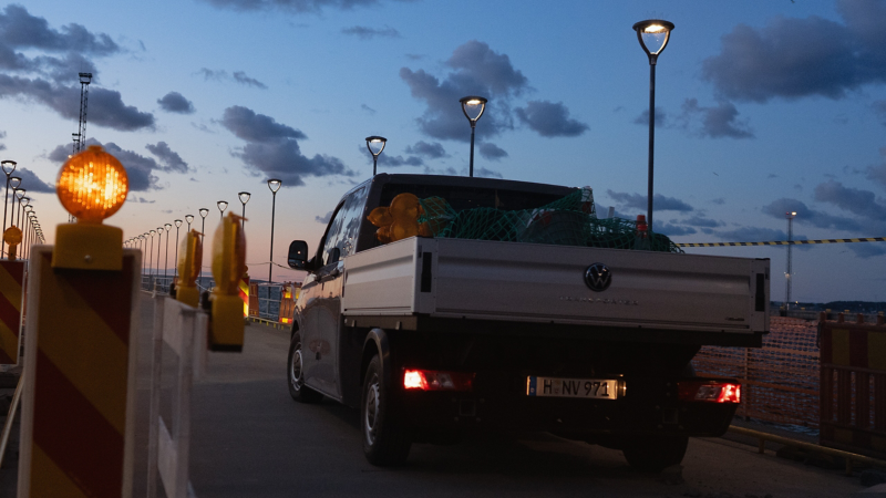 Baksidan på en VW Transporter Pickup dubbelhytt
