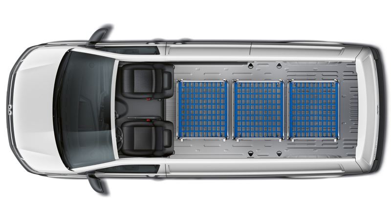 Ein Volkswagen 6.1 Transporter von oben. Blick in den Innenraum in dem drei Rollcontainer Platz haben.