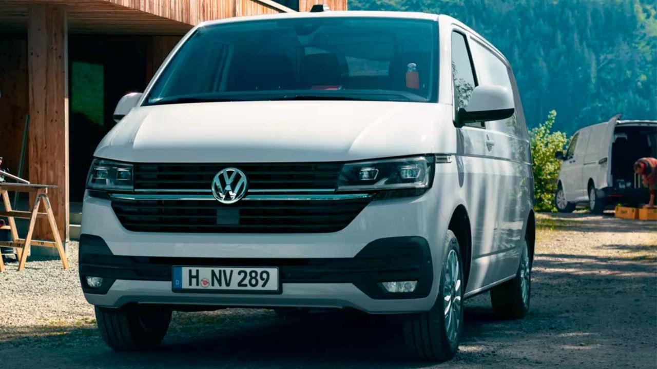 Volkswagen Transporter 6.1: motor, carga y precio | VW