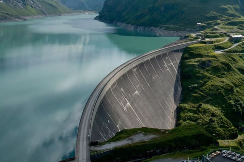 Elli Naturstrom con energía hidroeléctrica
