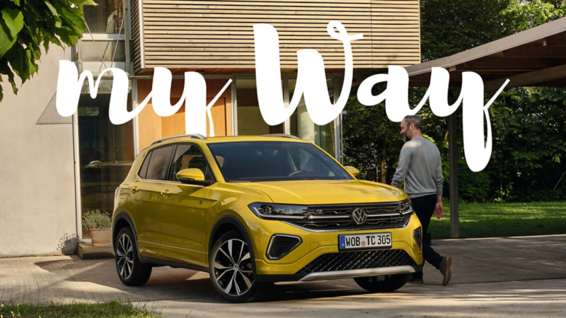 Volkswagen T-Cross de color amarillo con el logo My Way