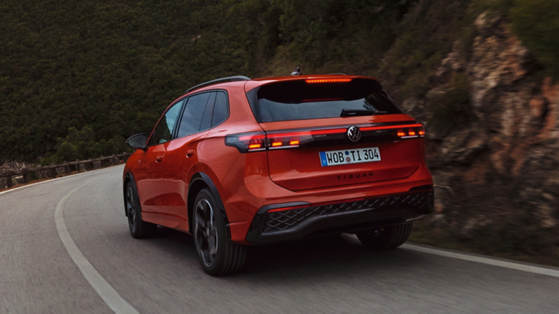 Volkswagen Tiguan de color rojo 