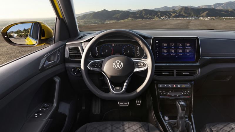 Vista del volante y el salpicadero de un Volkswagen T-Cross