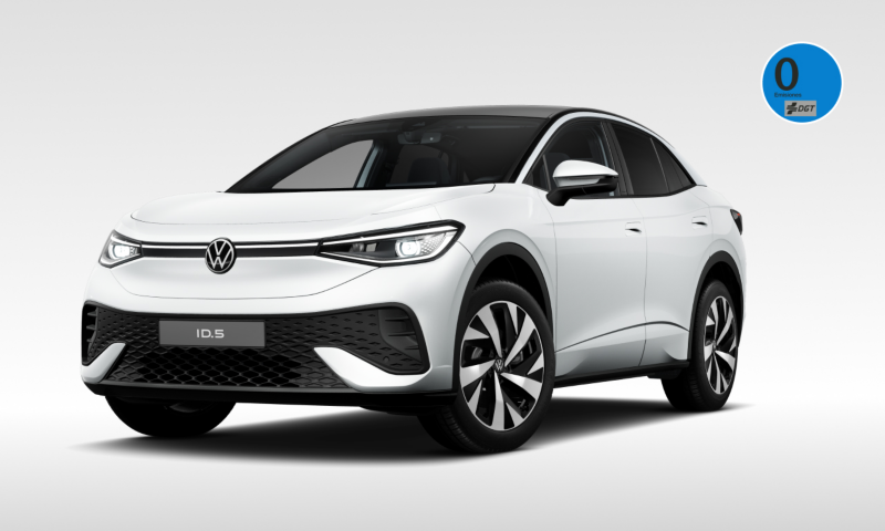Un Volkswagen ID.5 de color blanco vista tres cuartos