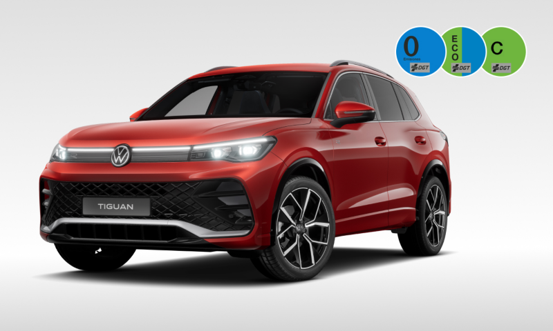 Un Volkswagen Tiguan de color rojo vista tres cuartos