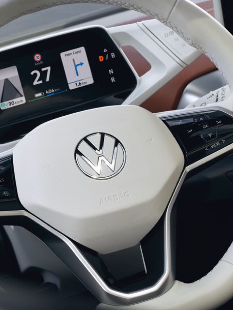 Detalle del volante y los instrumentos de un Volkswagen ID.4