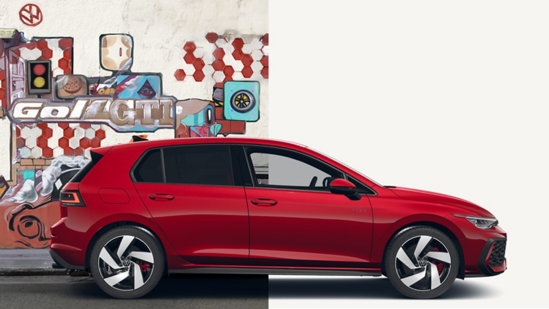 Vista lateral de un Volkswagen Golf GTI de color rojo delante de un mural
