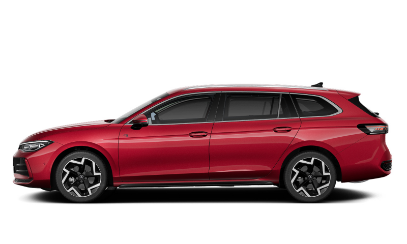 Un Volkswagen Passat R-Line color rojo visto de costado sobre un fondo blanco
