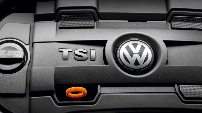 Zoom detalle del motor TSI de un Passat Variant Volkswagen.