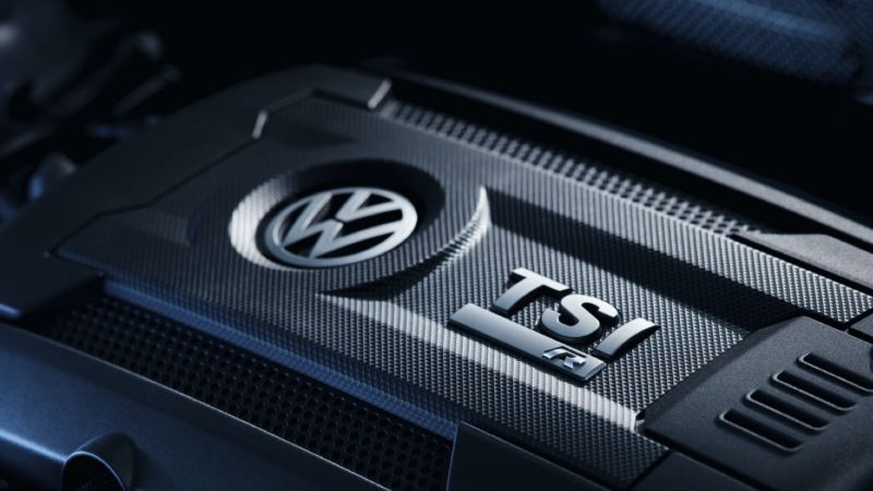 Primer plano de un motor TSI de Volkswagen