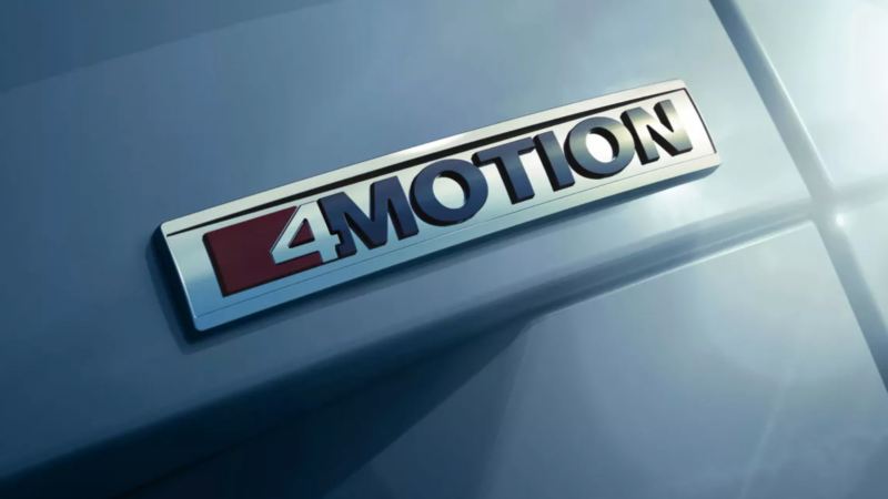 Emblema 4Motion de Volkswagen con reflejos de luz