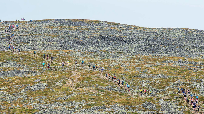 UPP OCH NER över de finska fjällen. Foto: Guillem Casanova