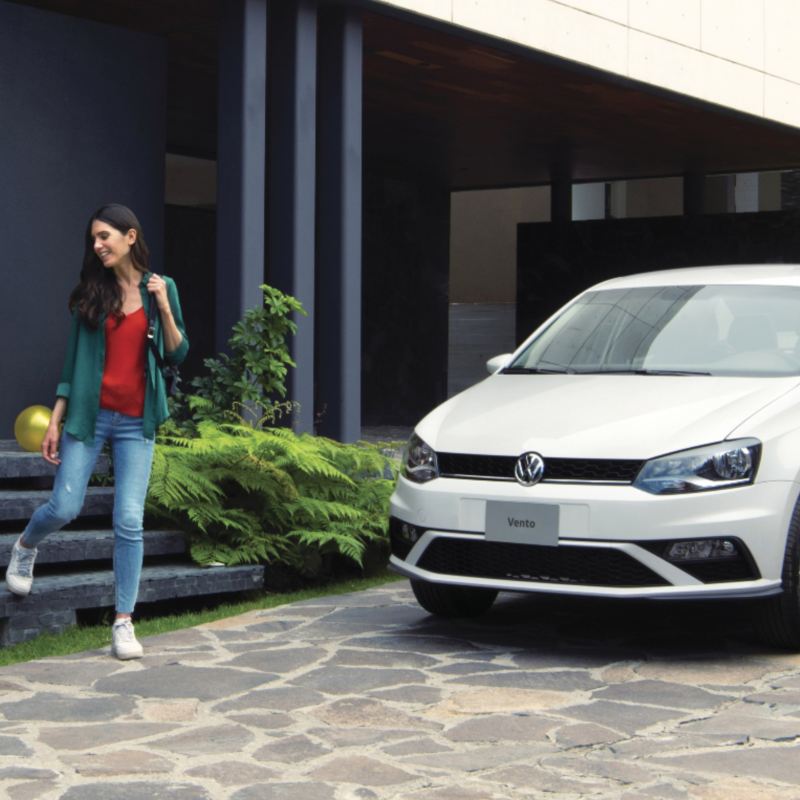 Conoce el precio de Vento 2020, sus características y versiones del auto familiar de Volkswagen.