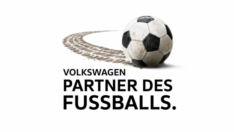 Illustration of a football with the lettering “Volkswagen Friend of Football”.