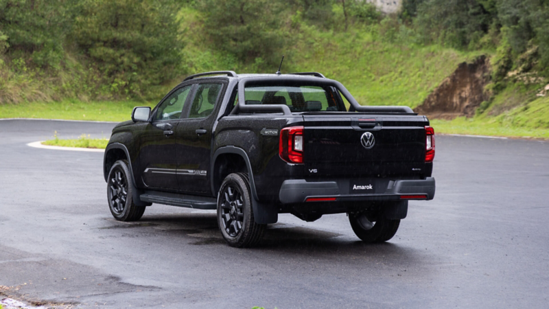 Vista de la caja de carga del pickup VW Amarok Dark Label