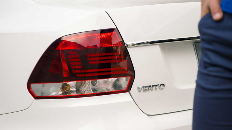 Volkswagen Vento 2020. Faro lateral trasero.