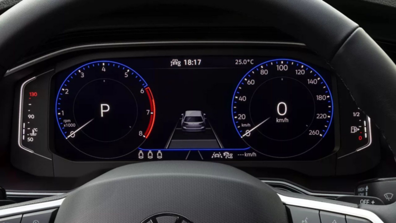 Digital Cockpit de Volkswagen con indicadores iluminados en azul y modo parking activado a 25°C.