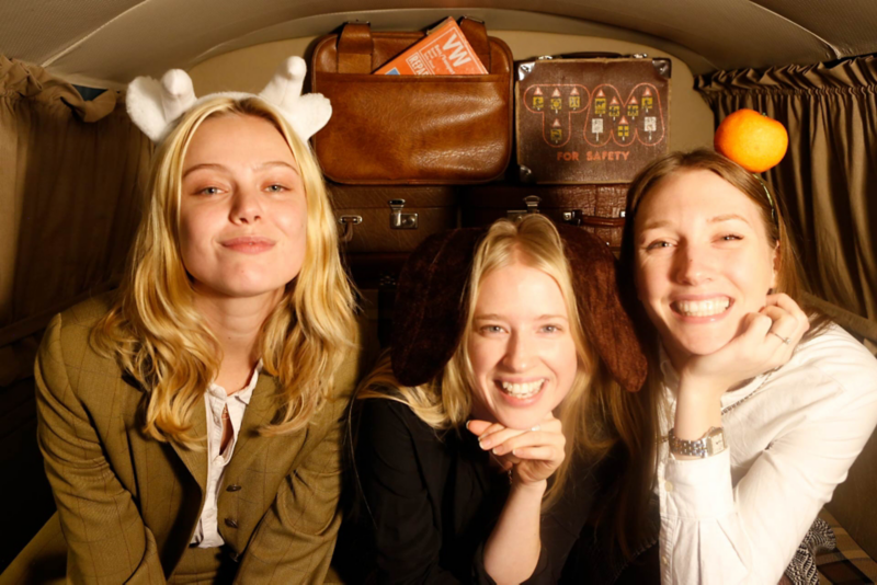 Från Volkswagens ombyggda photo booth på Friends Arena