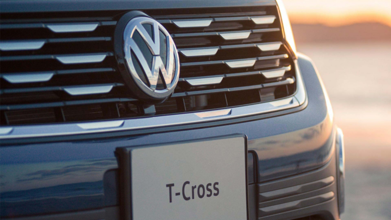 Parrilla delantera de Nuevo T Cross 2022, con logo de Volkswagen y espacio para placas.