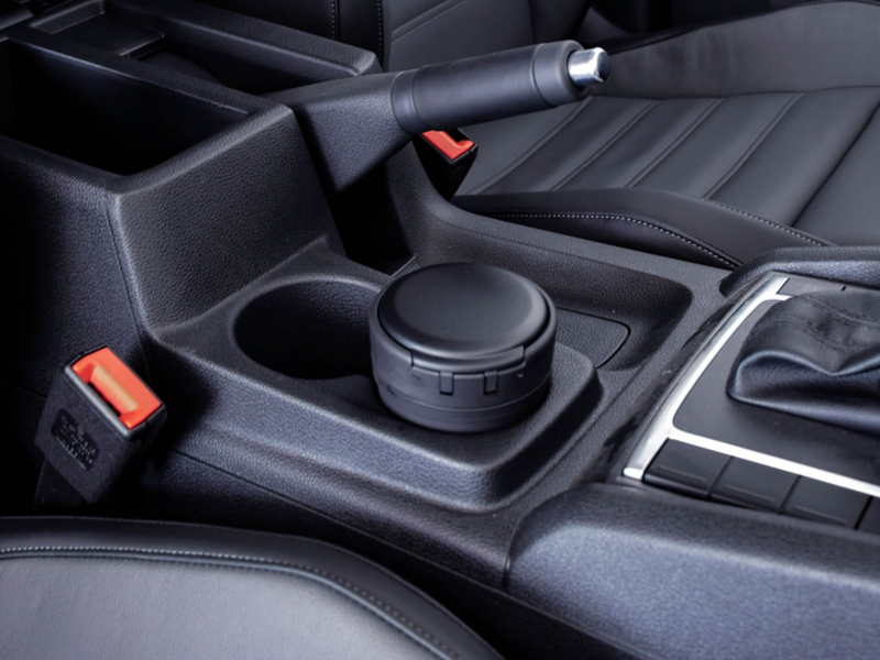 Posavasos y almacenamiento en cabina de pickup Amarok 2023