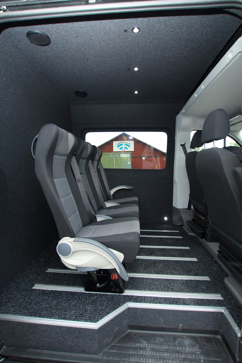 Rymligt baksäte i VW Crafter