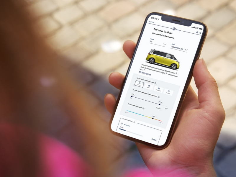 Laddningstidskalkylatorn visas på en mobiltelefons display