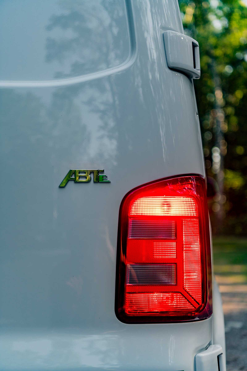 Baklykta på en ABT e-Transporter