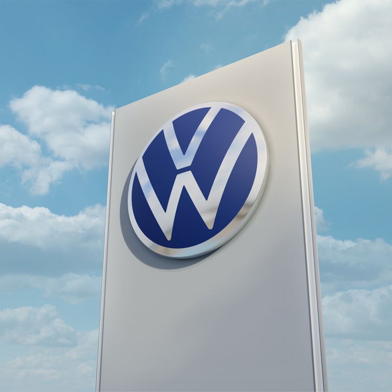 Agenda tu cita de Servicio VW - Automóvil recibiendo mantenimiento automotriz en taller Volkswagen