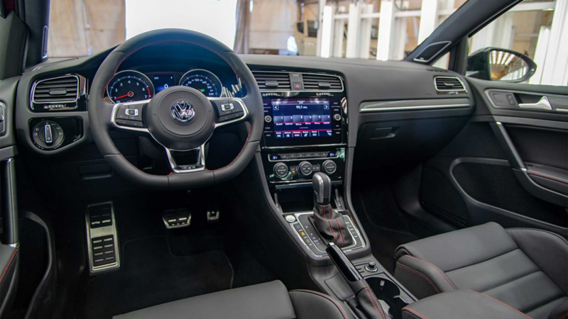 Interior de Volkswagen Golf. Último vehículo hecho en Puebla. 