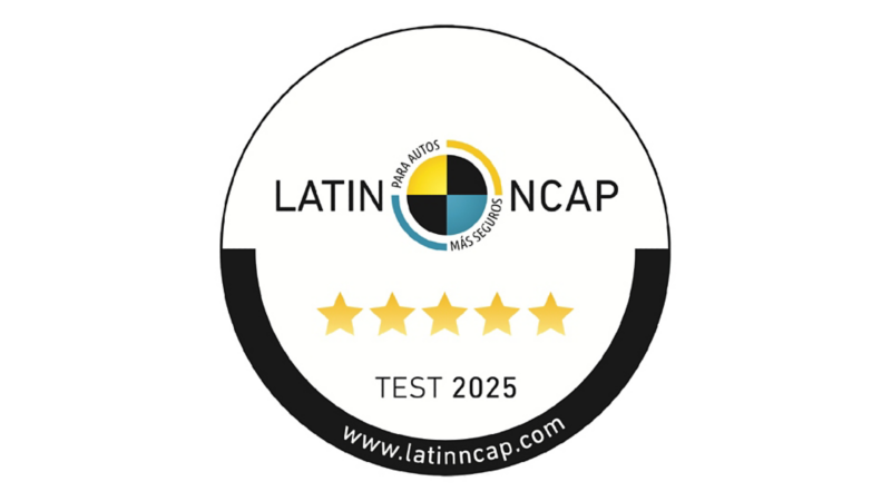 Render que ejemplifica la función de asistente colisión frontal en Tera.