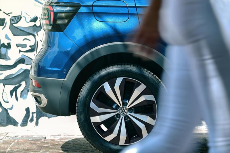 Neumáticos de T-Cross VW color azul nórdico