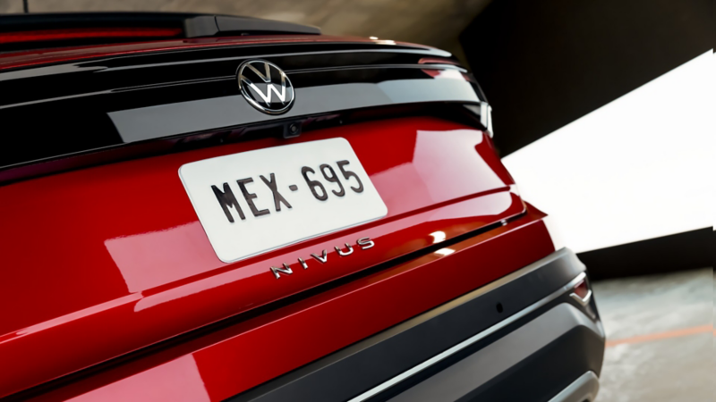 Nivus 2023, versión Highline en México - Precio, motor, rendimiento e interiores de camioneta SUV para 5 pasajeros.