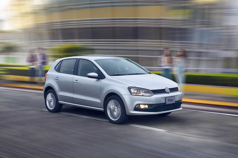 Consejos para comprar tu primer auto - Descubre por qué un seminuevo VW puede ser una gran opción. 