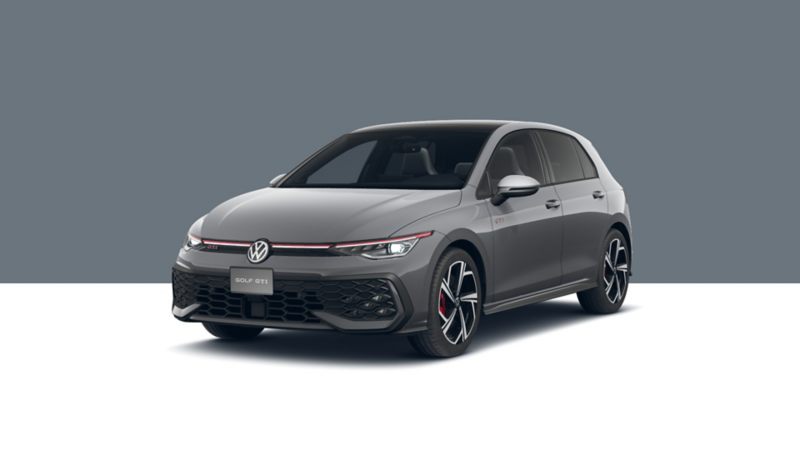 Volkswagen Golf GTI 2025 en color gris con rines deportivos y detalles rojos en parrilla.