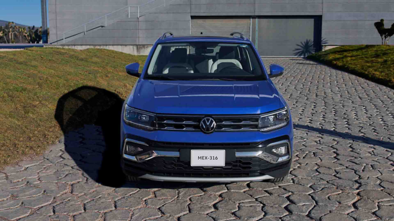 Dónde encontrar Taigun seminuevos de agencia en México - SUV compacta, disponible en Volkswagen Usados Certificados.
