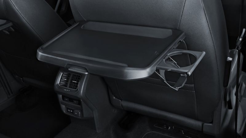 VW Tiguan - SUV 4x4 equipado con soporte abatible para los asientos traseros