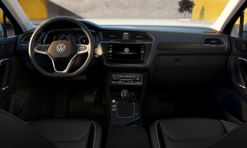 VW Tiguan - SUV 4x4 equipado con comandos en el volante