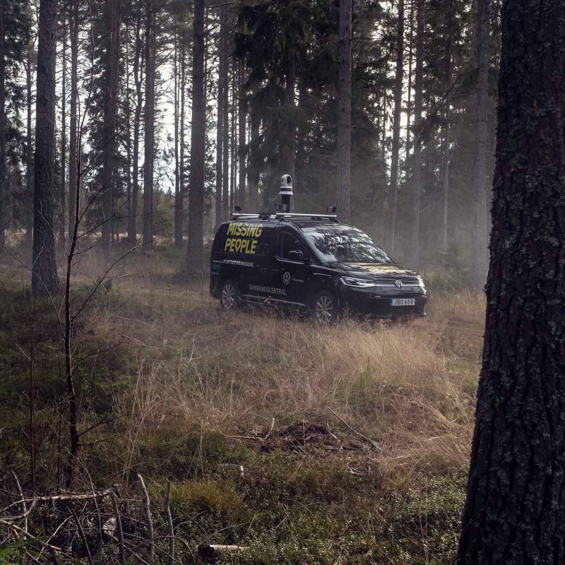 Volkswagen Caddy Maxi med Missing People emblem