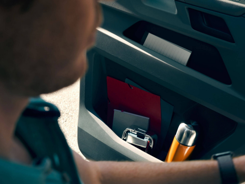 Compartimentos de almacenamiento en la cabina de Transporter Cargo