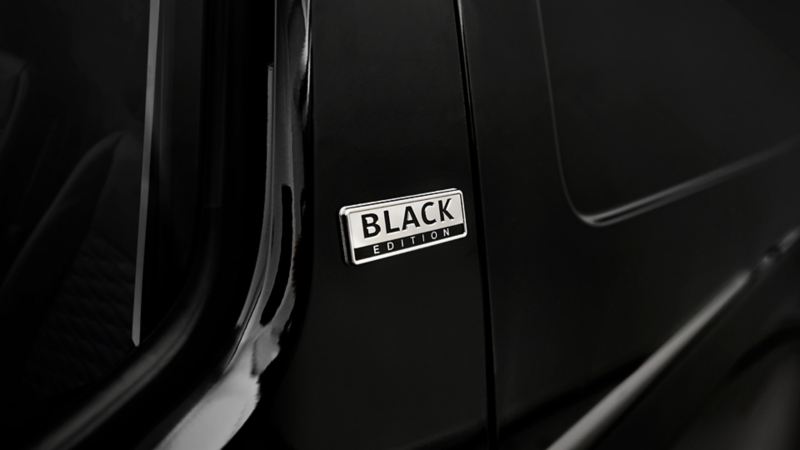 VW Caddy Black Edition