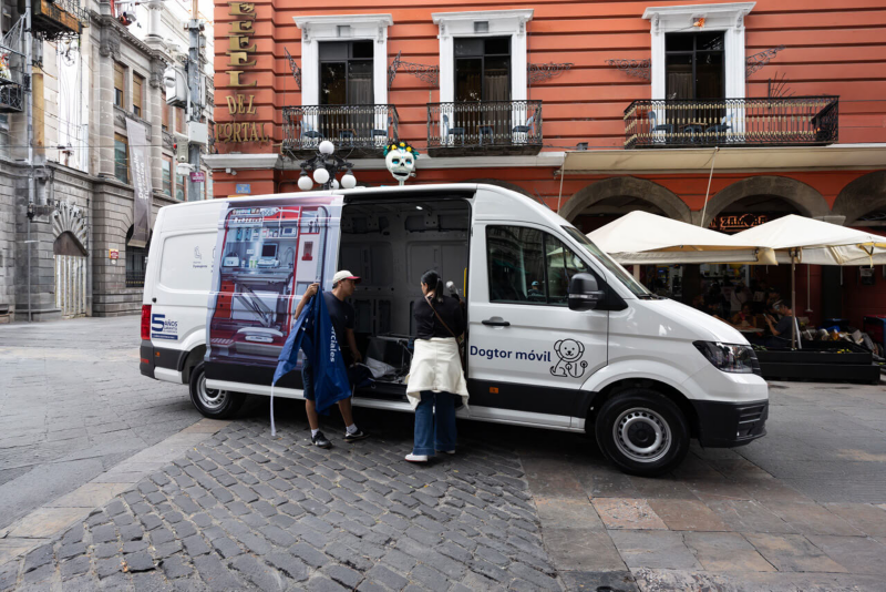 VW Crafter Cargo Van en la Carrera Panamericana