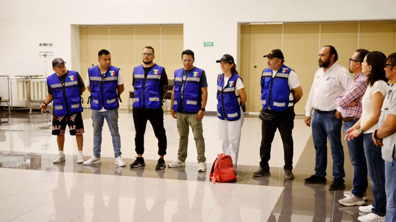Equipo logístico durante las etapas de la Carrera Panamericana en México