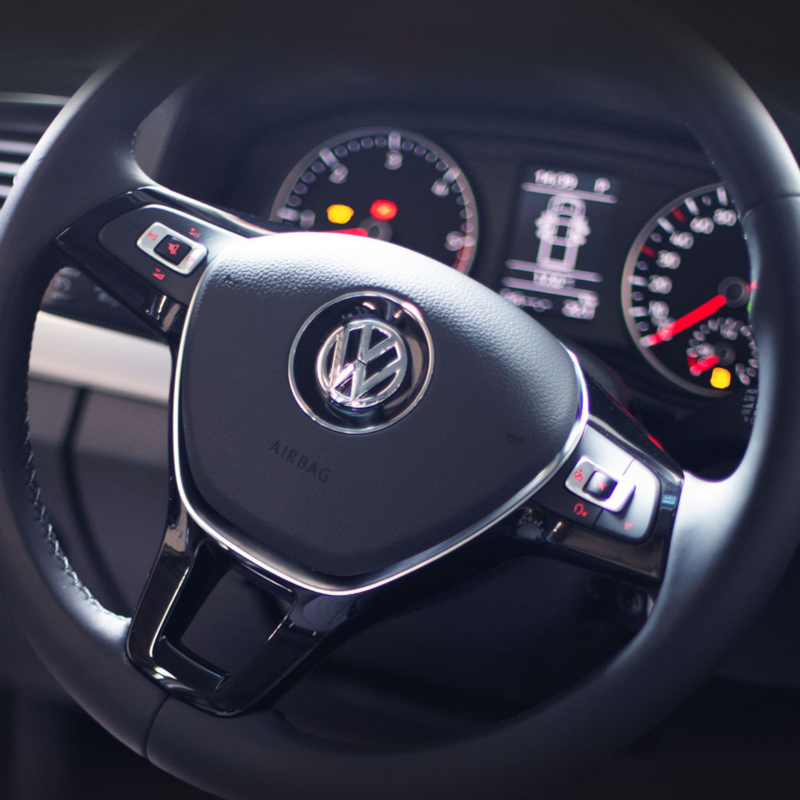 Volante de piel con controles y cambios Amarok Edición Limitada