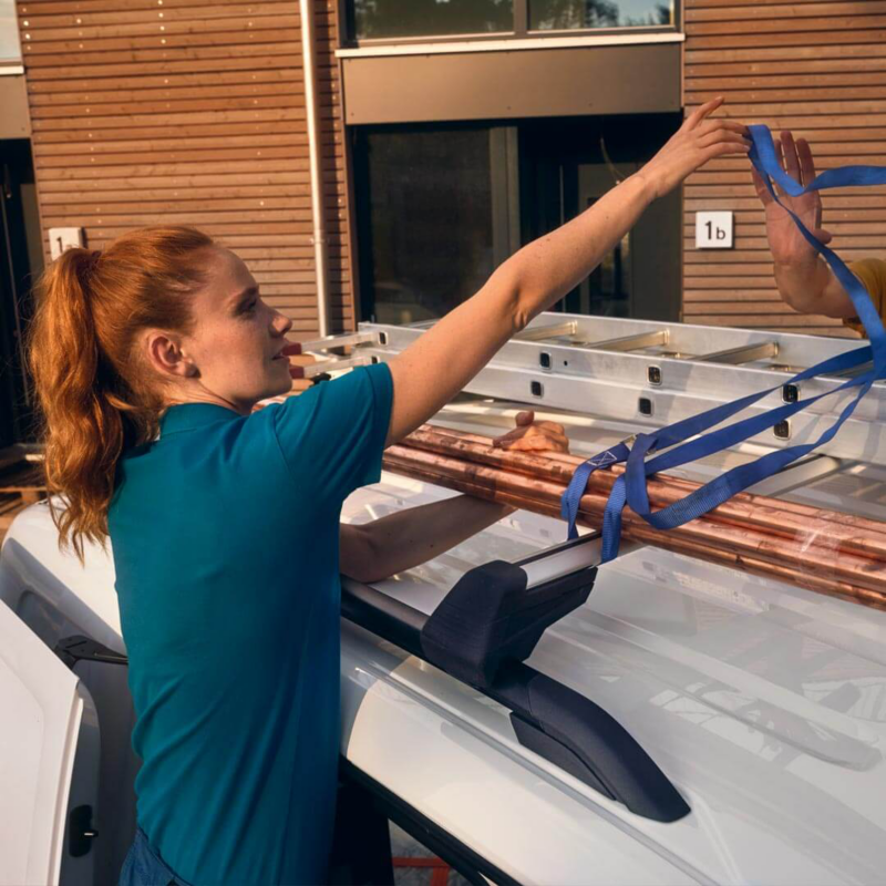 Lleva aun más carga, con la capacidad de hasta 100 kg en el techo con Caddy Cargo