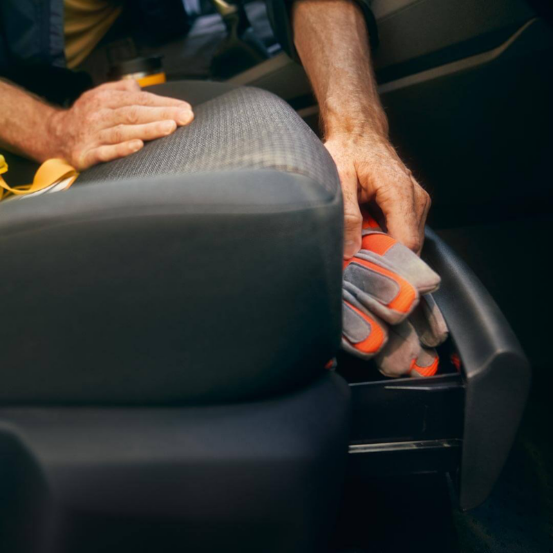 Almacenamiento debajo de los asientos de Caddy Cargo, espacios inteligentes para todo