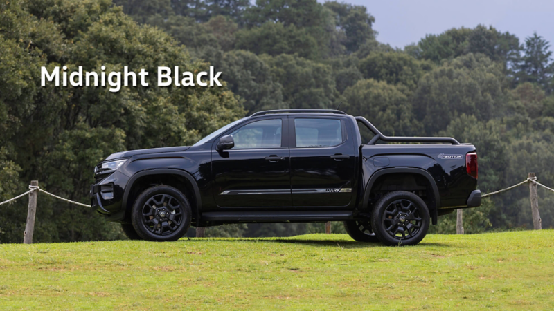 Amarok Dark Label color Midnight Black